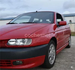 vehiculo {marca.name} {modelo.name} {submodelo}